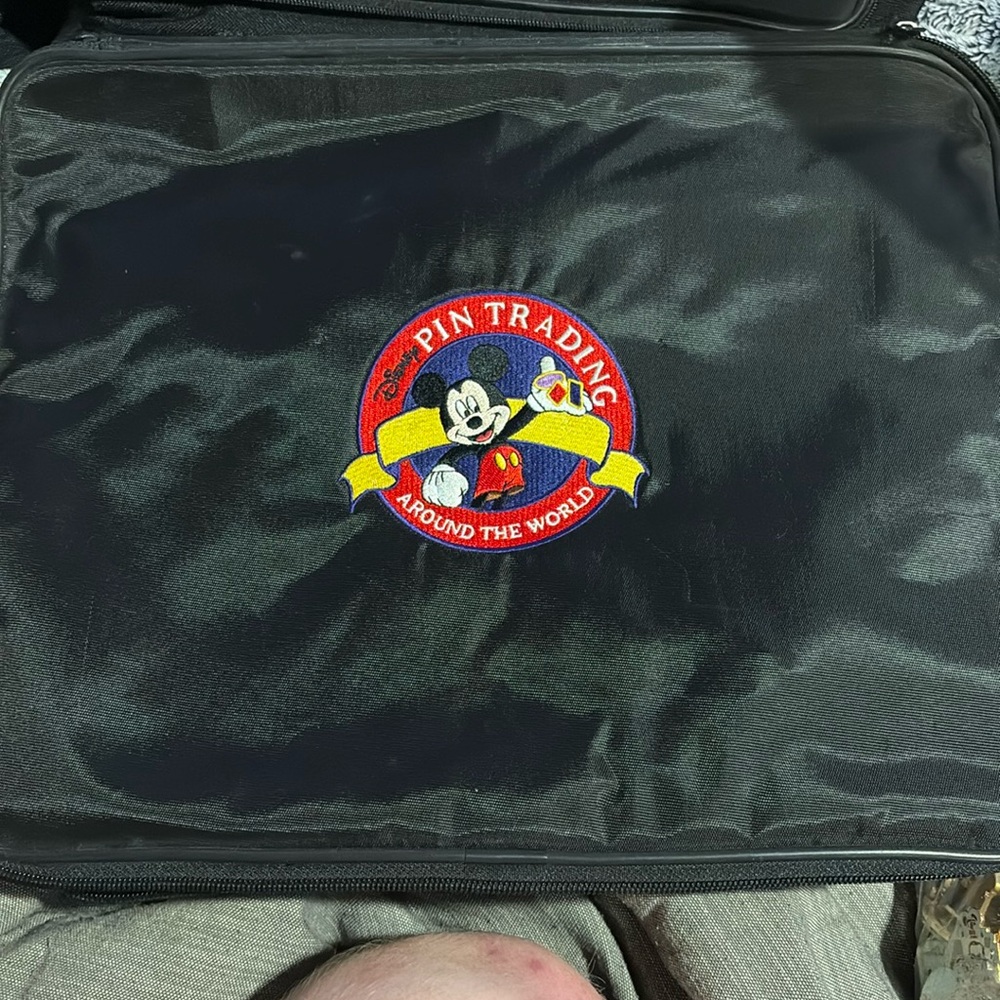 Pin collectors bag